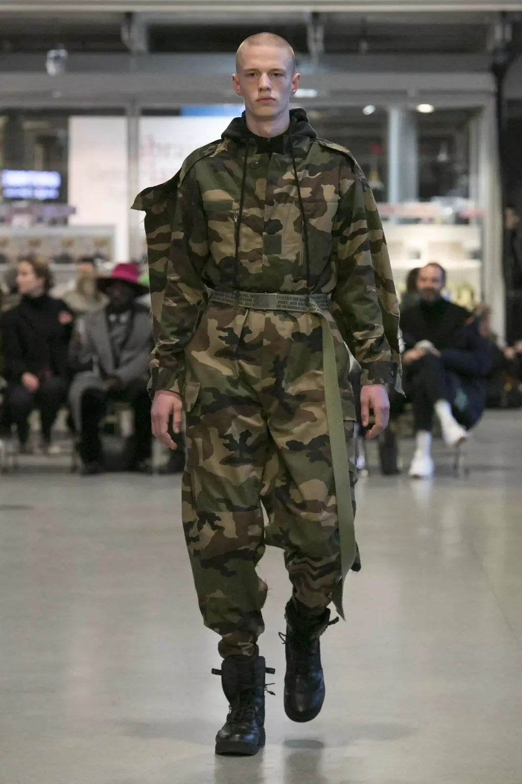 Vetements AW18 Comando Pants