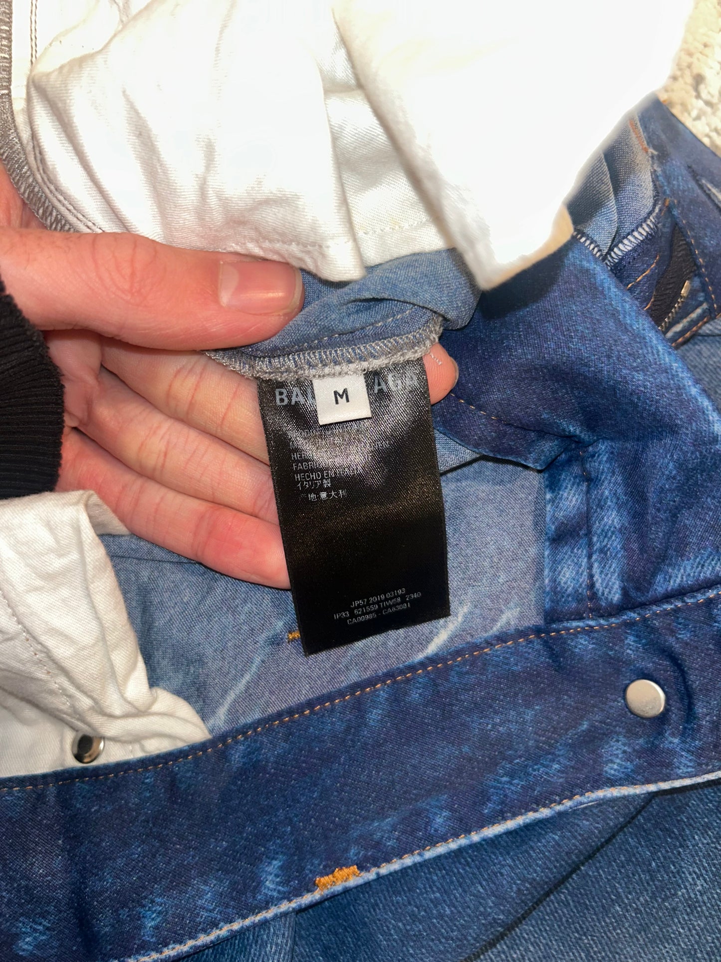 Balenciaga 2019 tromp loeil “jeans”