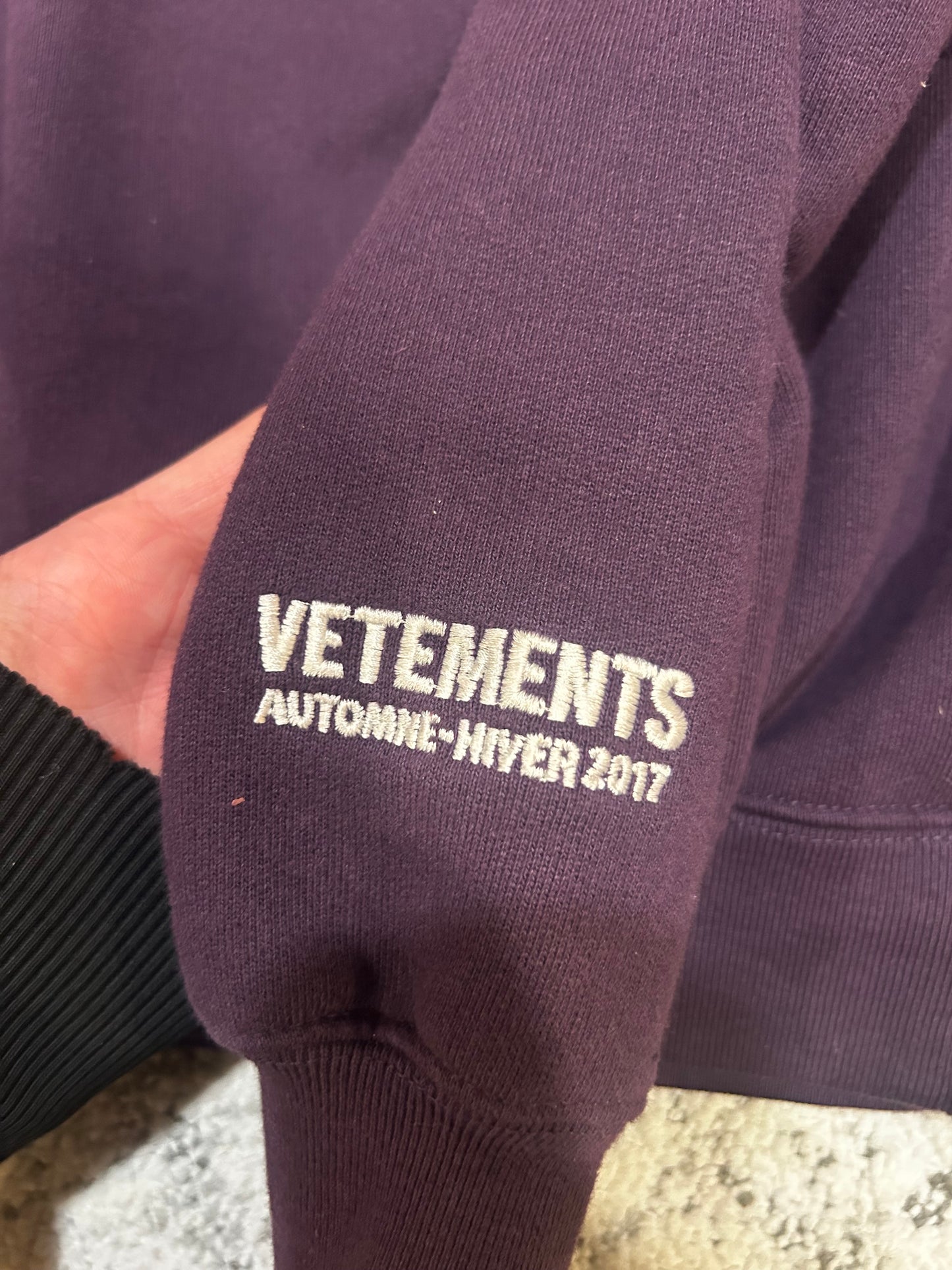 Vetements AH/17 ‘unskinny’ crewneck