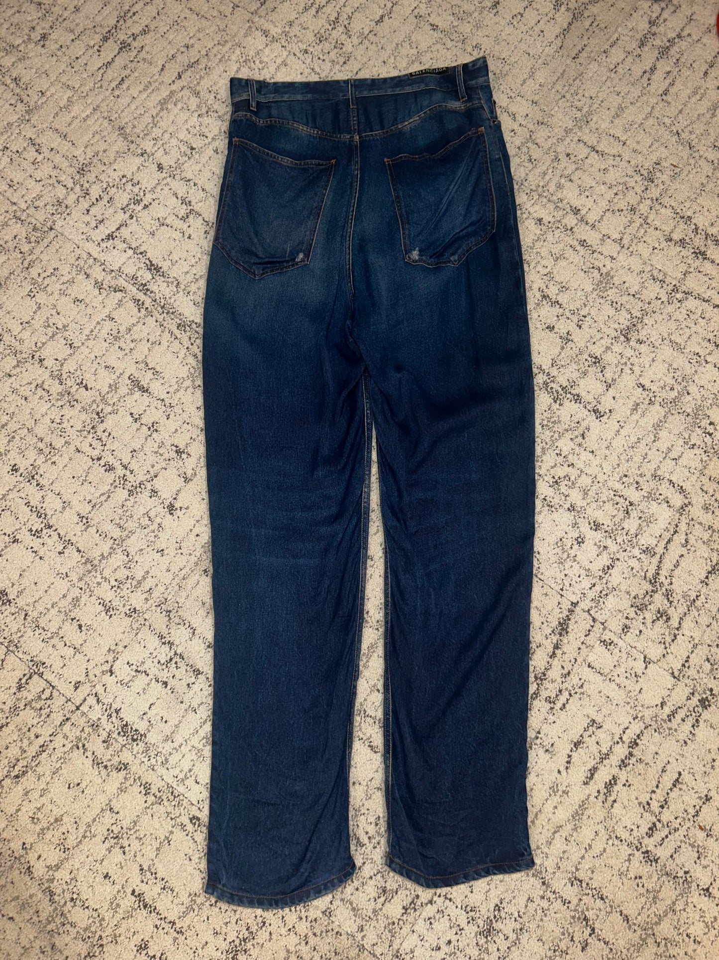 Balenciaga 2019 tromp loeil “jeans”