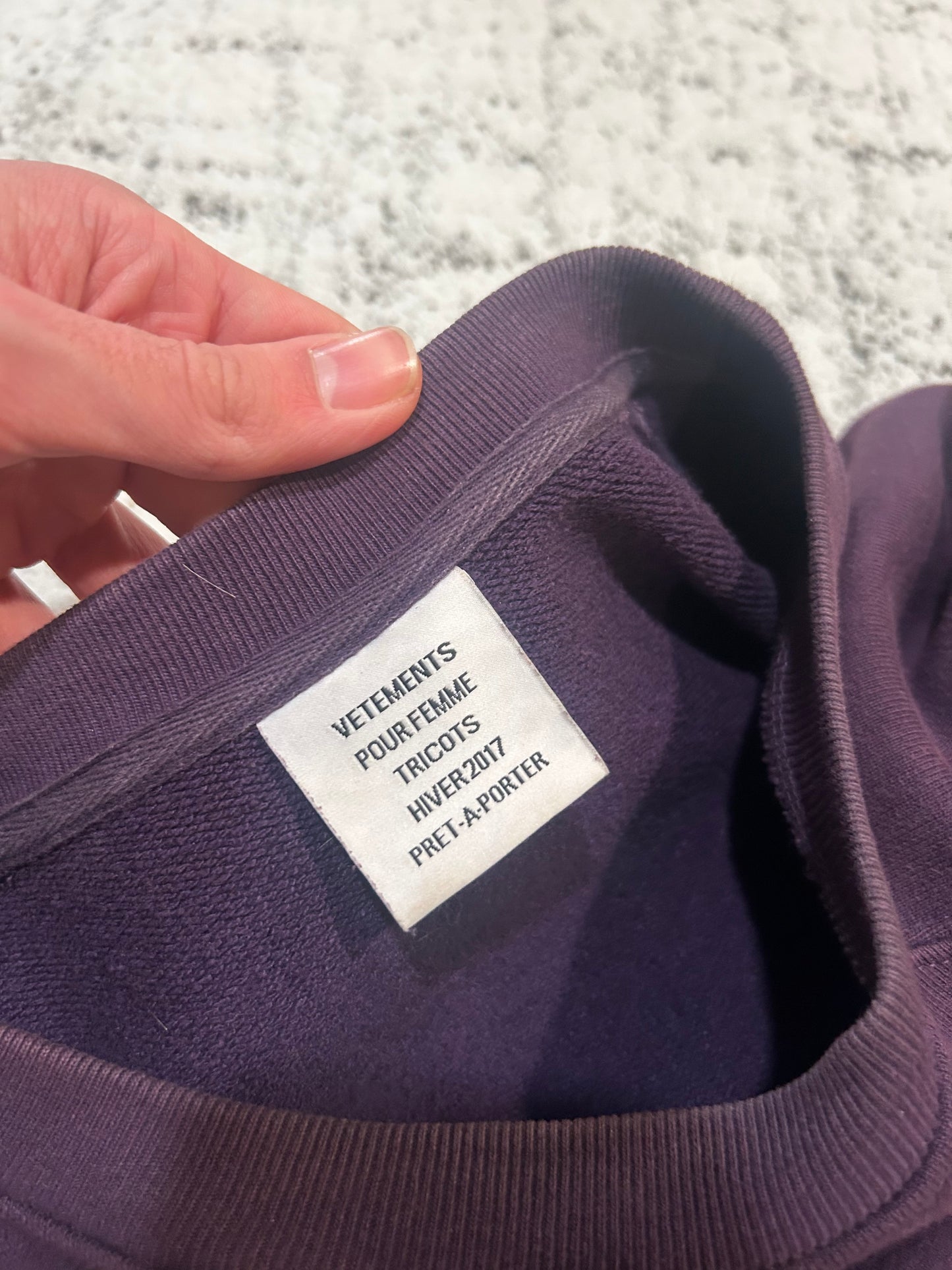 Vetements AH/17 ‘unskinny’ crewneck
