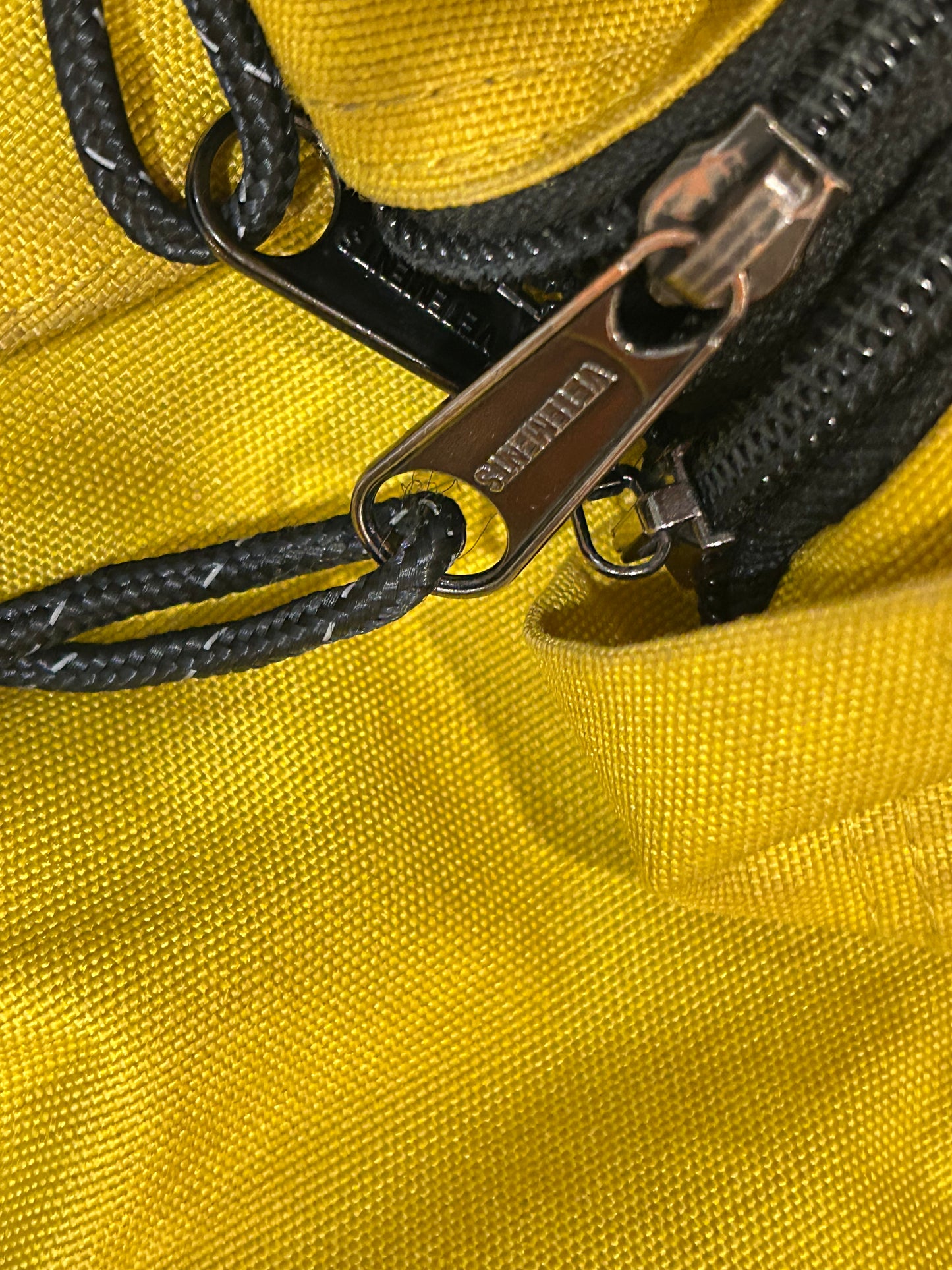 VETEMENTS 2 IN 1 BAG