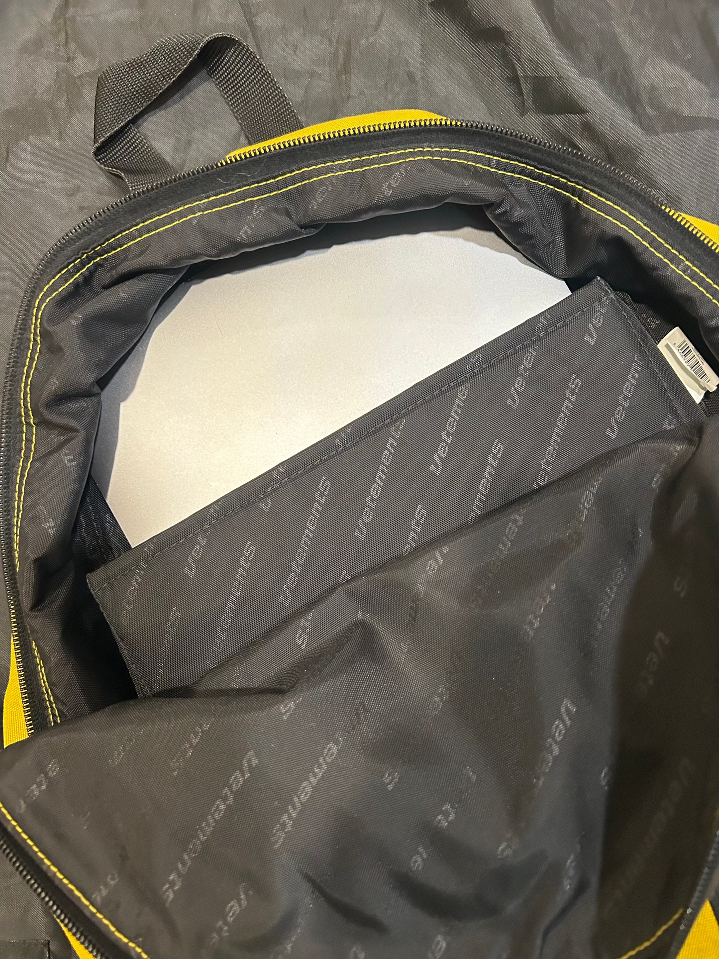 VETEMENTS 2 IN 1 BAG