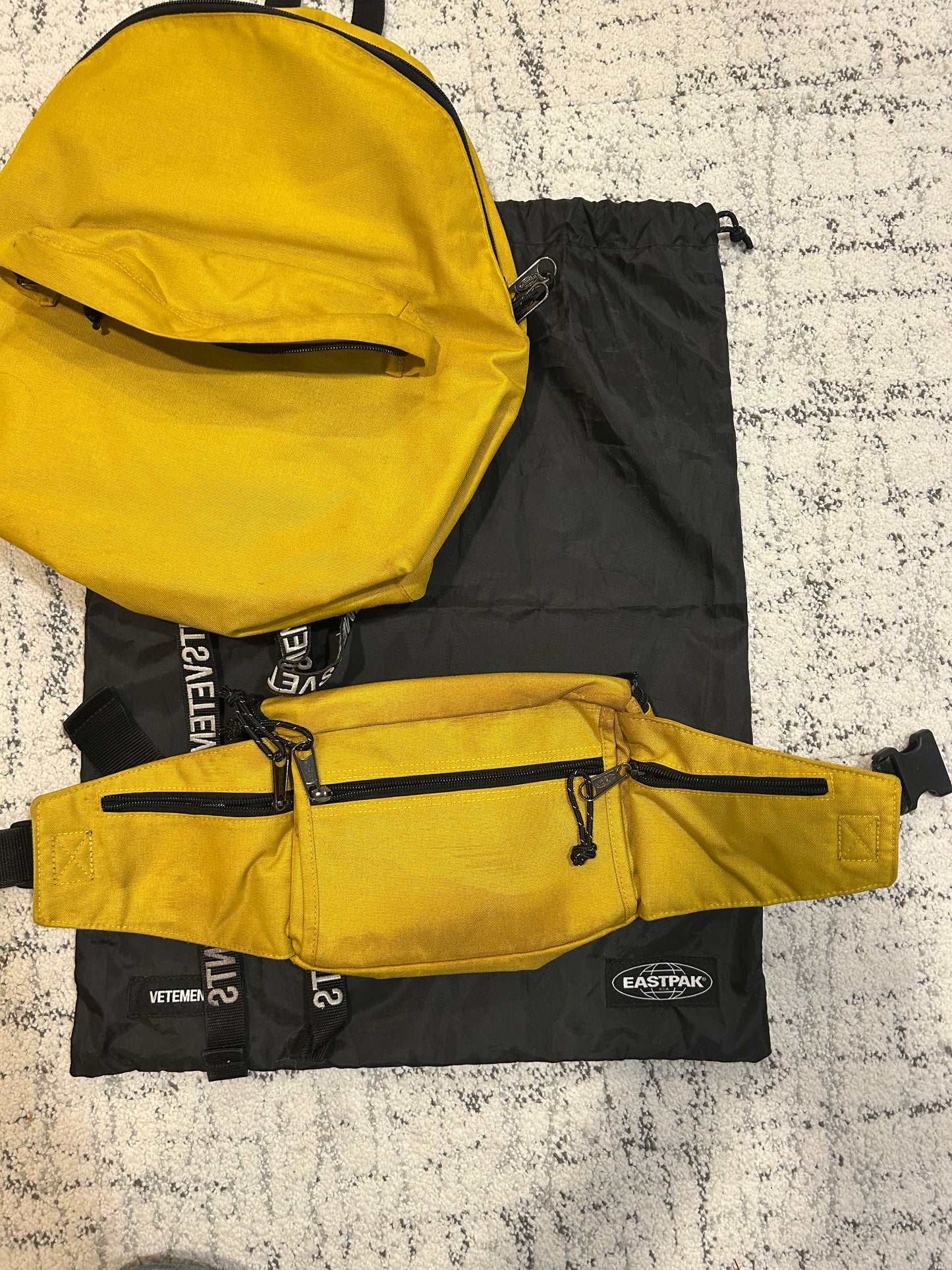 VETEMENTS 2 IN 1 BAG